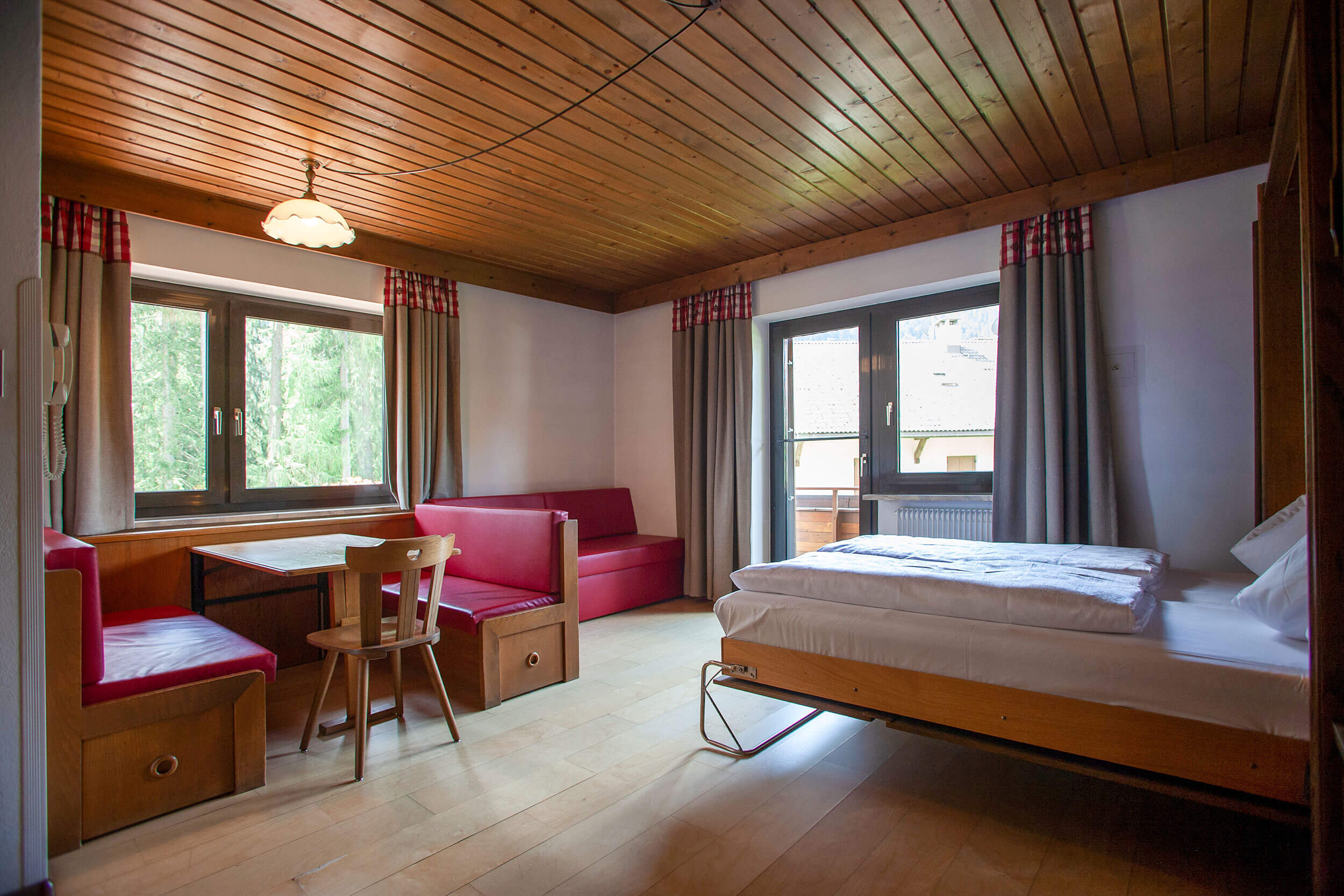 Soggiorno con letto matrimoniale  - Pojaufer